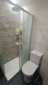 Chambre privée à Av. Dom João I, image 25 de 27
