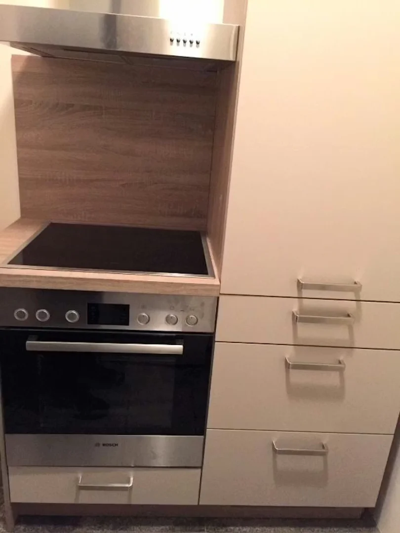 Funktionelles Studentenzimmer perfekt zum Studieren in 