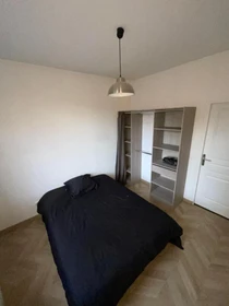 Paris içinde 2 yatak odalı konaklama