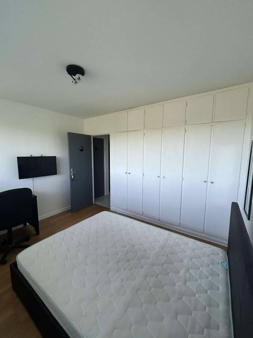Habitación para estudiantes en  con modernas comodidades