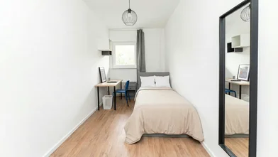 Alquiler de habitación en piso compartido en {area}