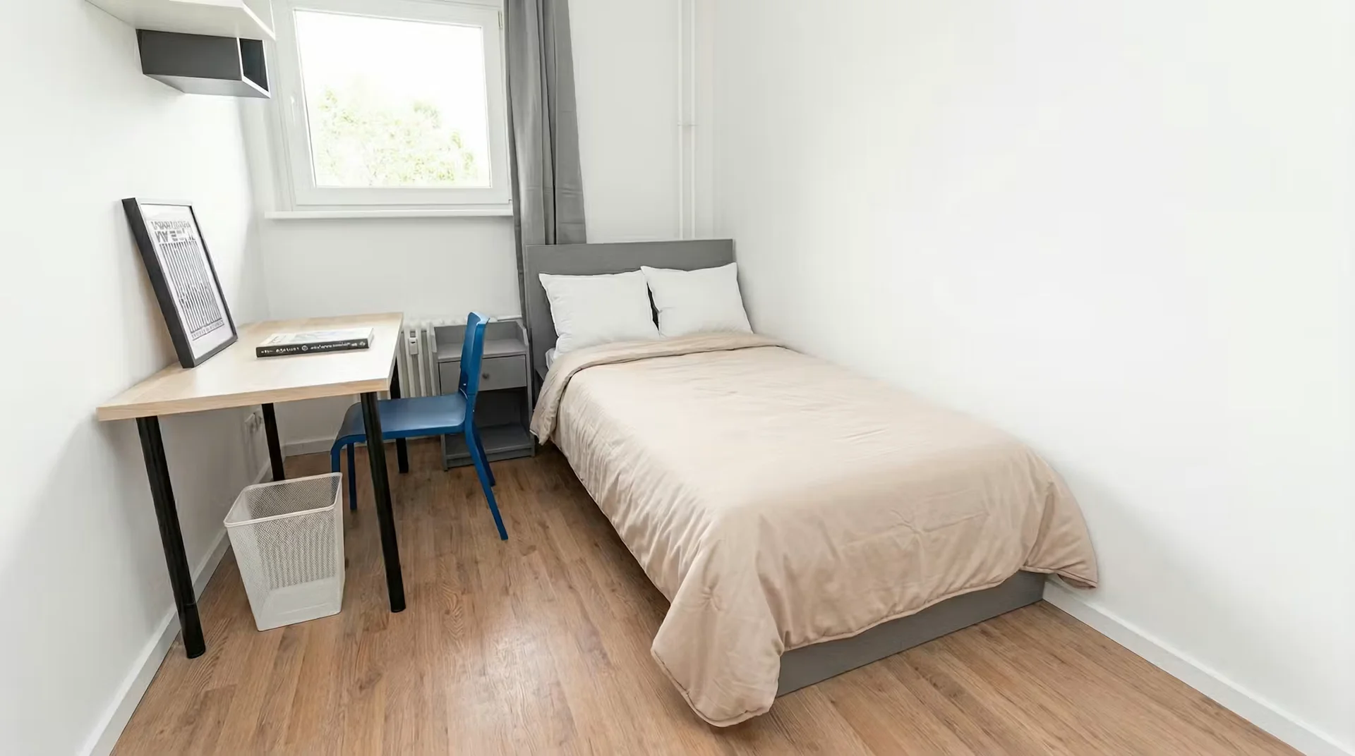 Habitación acogedora para estudiantes disponible en 