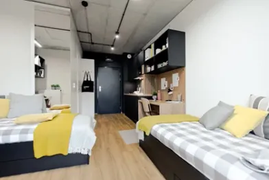 Stanza in condivisione in un appartamento di 3 camere da letto Cracovia