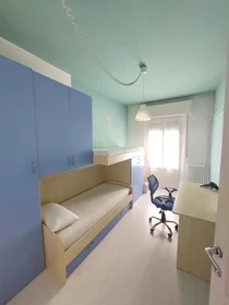 Habitación privada en Piazza Ghiaia, Parma Centro, imagen 1 de 10