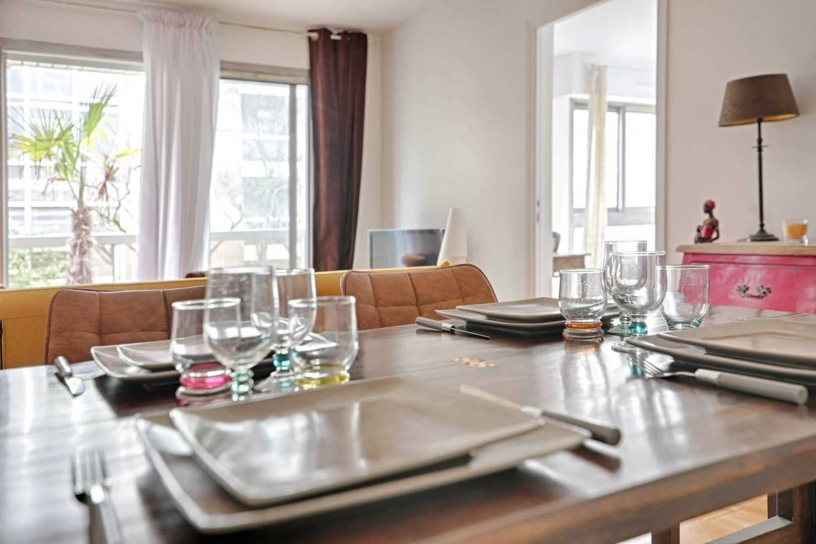 'de öğrenci dairesinde, tamamen mobilyalı kiralık oda
