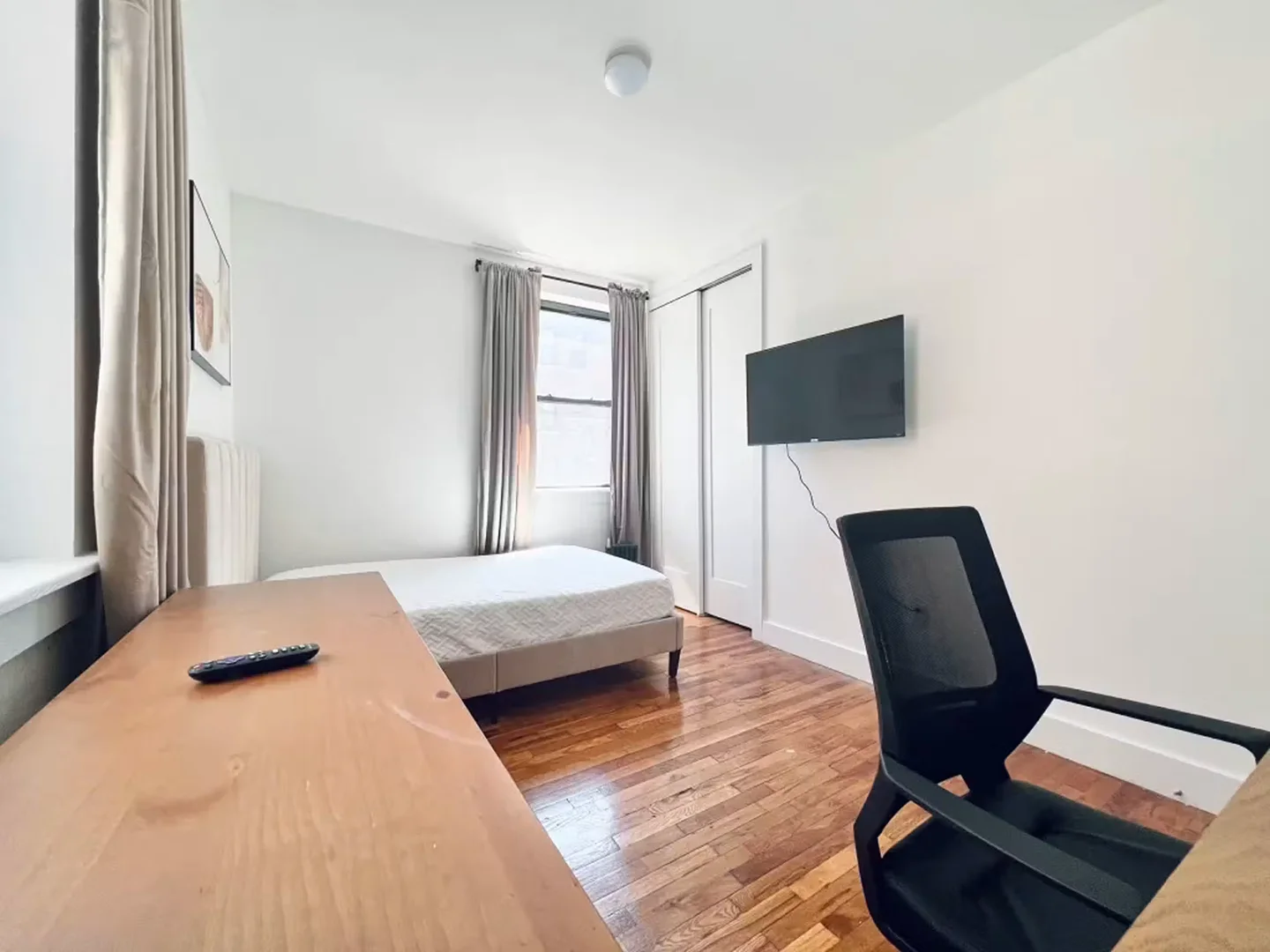 Komfortables und geräumiges Studentenzimmer in 
