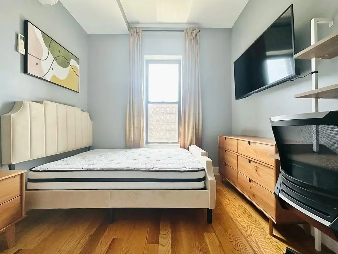 Chambre d'étudiant à avec espace d'étude et installations communes