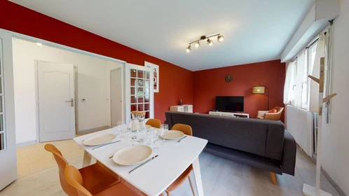 Room for rent with double bed Aix-en-provence