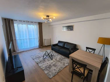 Stanza privata in Tours, 37200, immagine 1 di 9