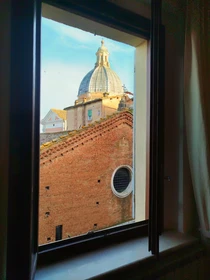 Two bedroom accommodation in Siena