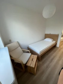 Mehrbettzimmer in 3-Zimmer-Wohnung Rotterdam