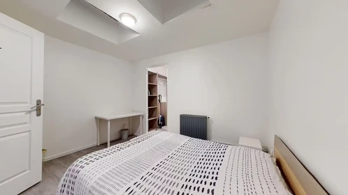 Quarto privado em Rue Louis Decottignies, , imagem 2 de 10