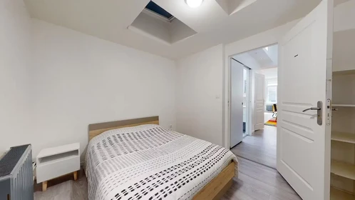 Quarto privado em Rue Louis Decottignies, , imagem 3 de 10