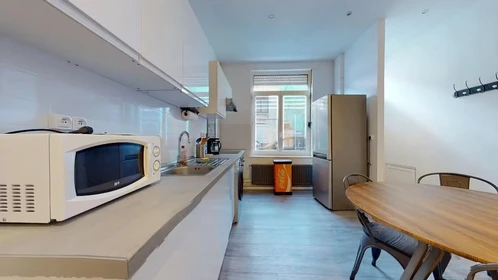 Quarto privado em Rue Louis Decottignies, , imagem 9 de 10