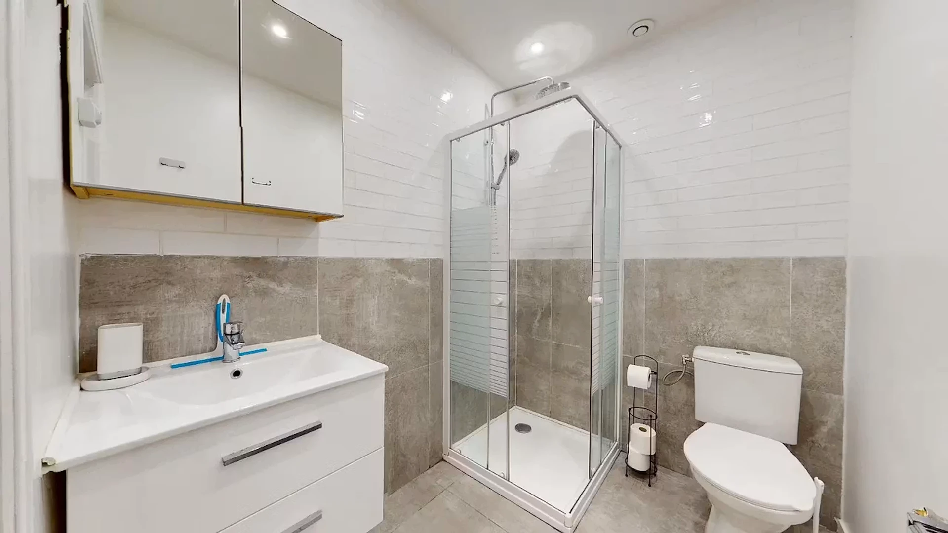 Quarto amigo do estudante em  com comodidades modernas