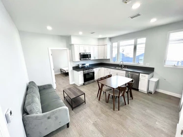 Private room at West 35th Street, image 21 of 32