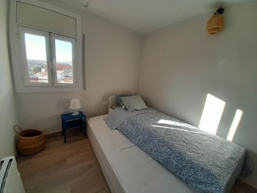 Alojamiento con 3 habitaciones en Tarrasa