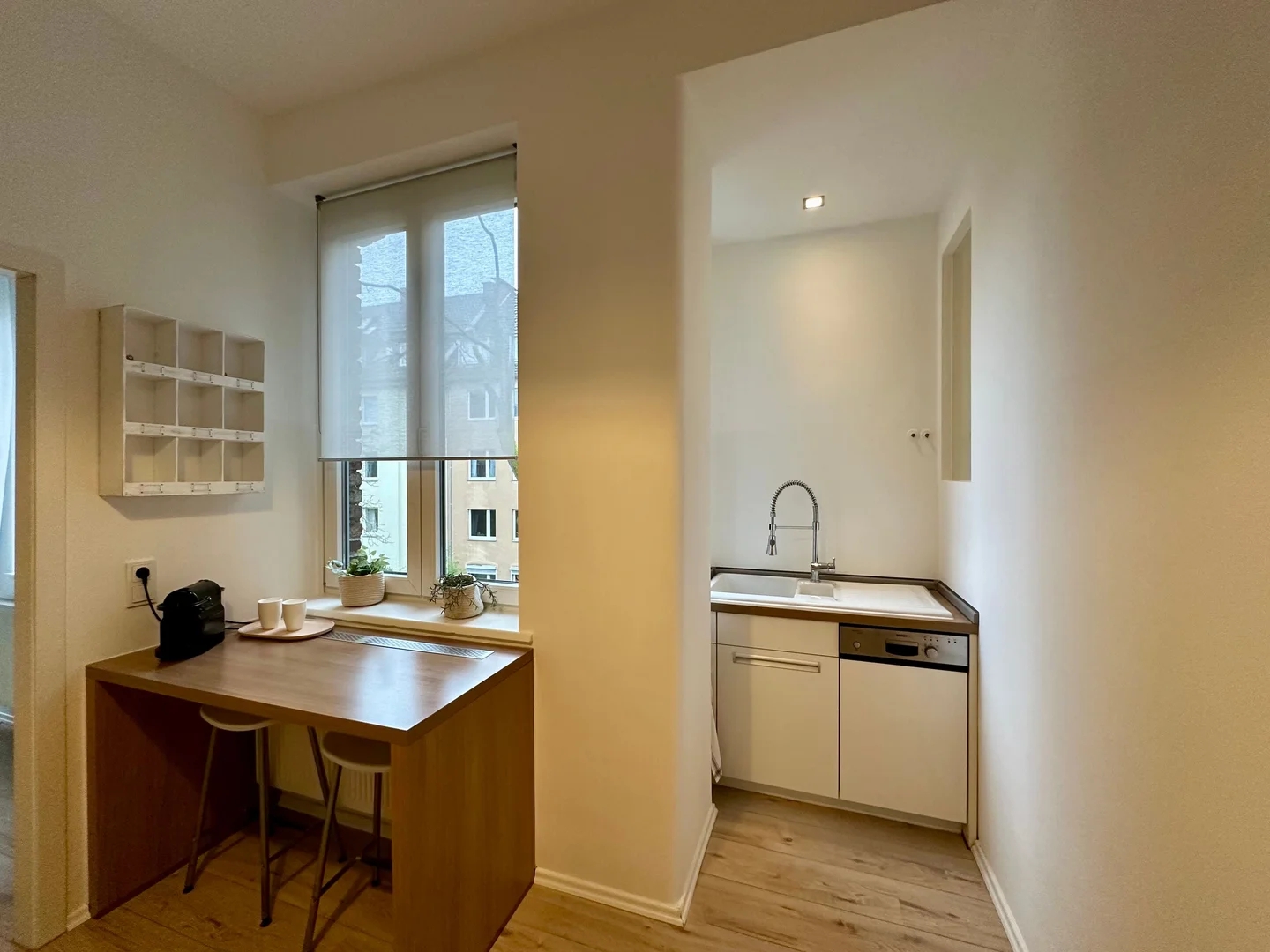 Functional student room perfect for studying in