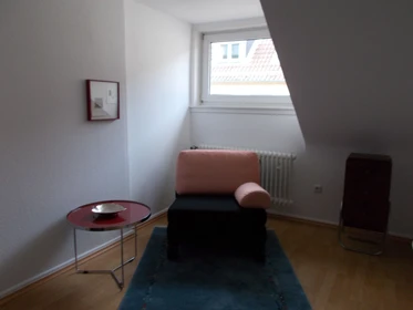 Darmstadt de çift kişilik yataklı kiralık oda