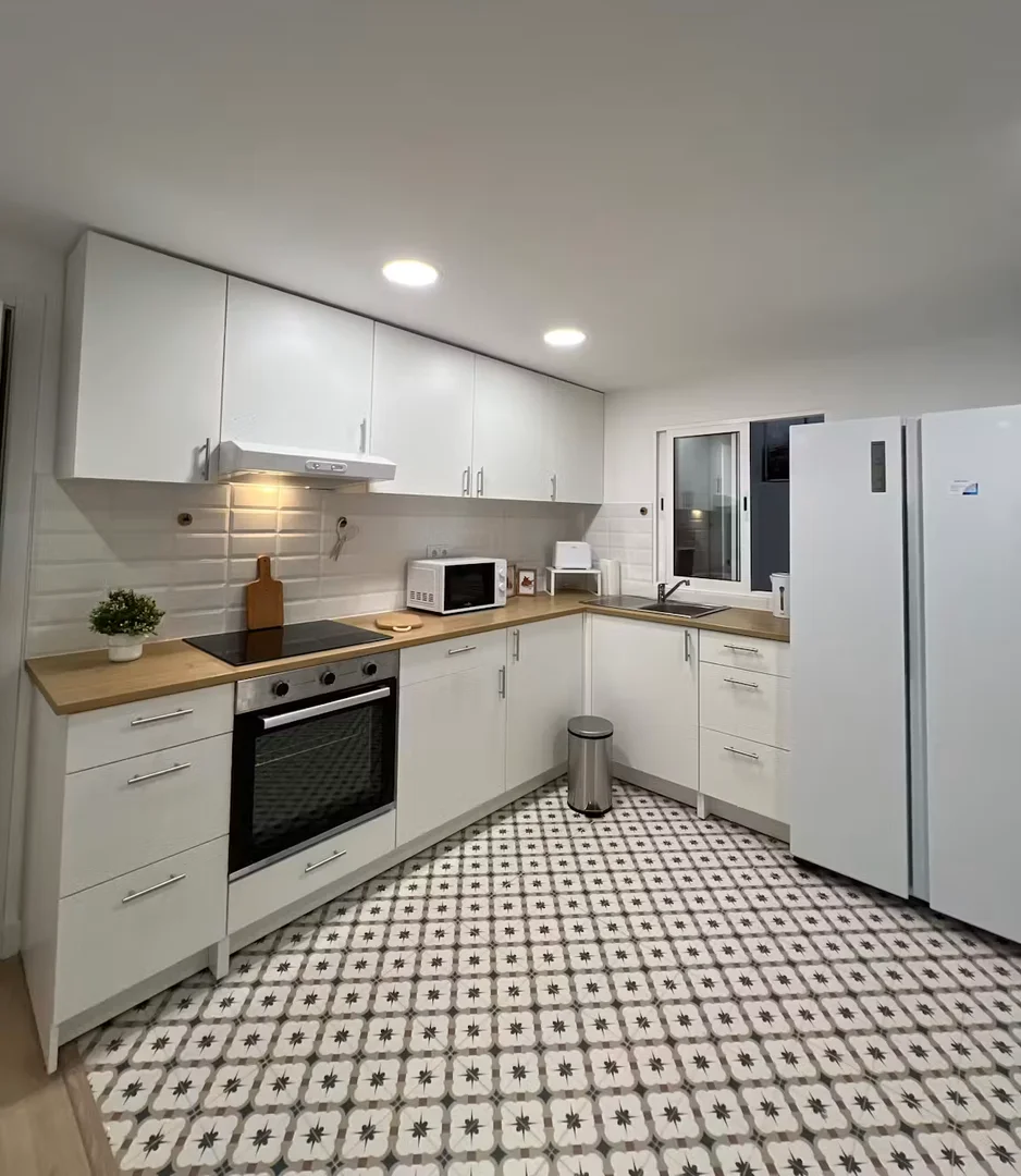 Student-friendly room in with modern amenities