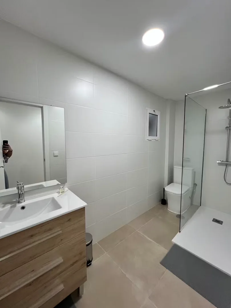 Economical student room with convenient location in 