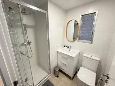Chambre partagée à Calle Jijona, , image 4 de 5