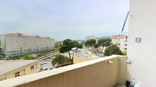 Chambre individuelle lumineuse à Toulon
