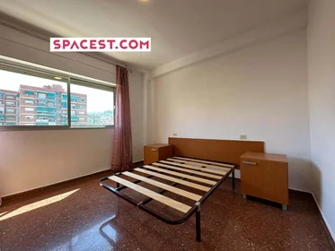 Private room at C. Alejandro Dumas, 5, 18011 Granada, Spagna, image 1 of 10