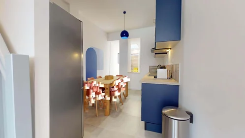 Private room at 38 Rue Gantois, 59000 Lille, France, image 16 of 25