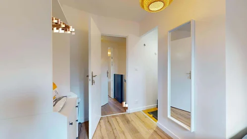 Private room at 38 Rue Gantois, 59000 Lille, France, image 6 of 24