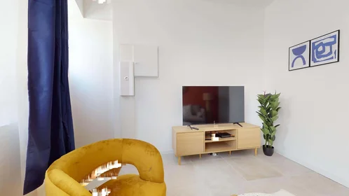 Private room at 38 Rue Gantois, 59000 Lille, France, image 9 of 24