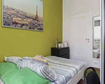 Pokój do wynajęcia z podwójnym łóżkiem w {area}