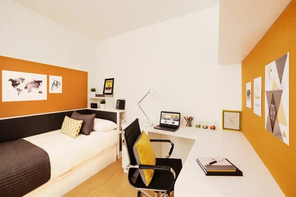 Chambre à louer avec lit double pamplona-iruna