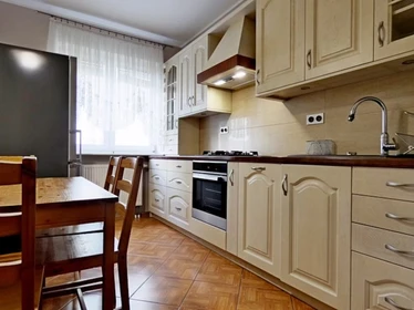 Alojamiento con 3 habitaciones en Varsovia