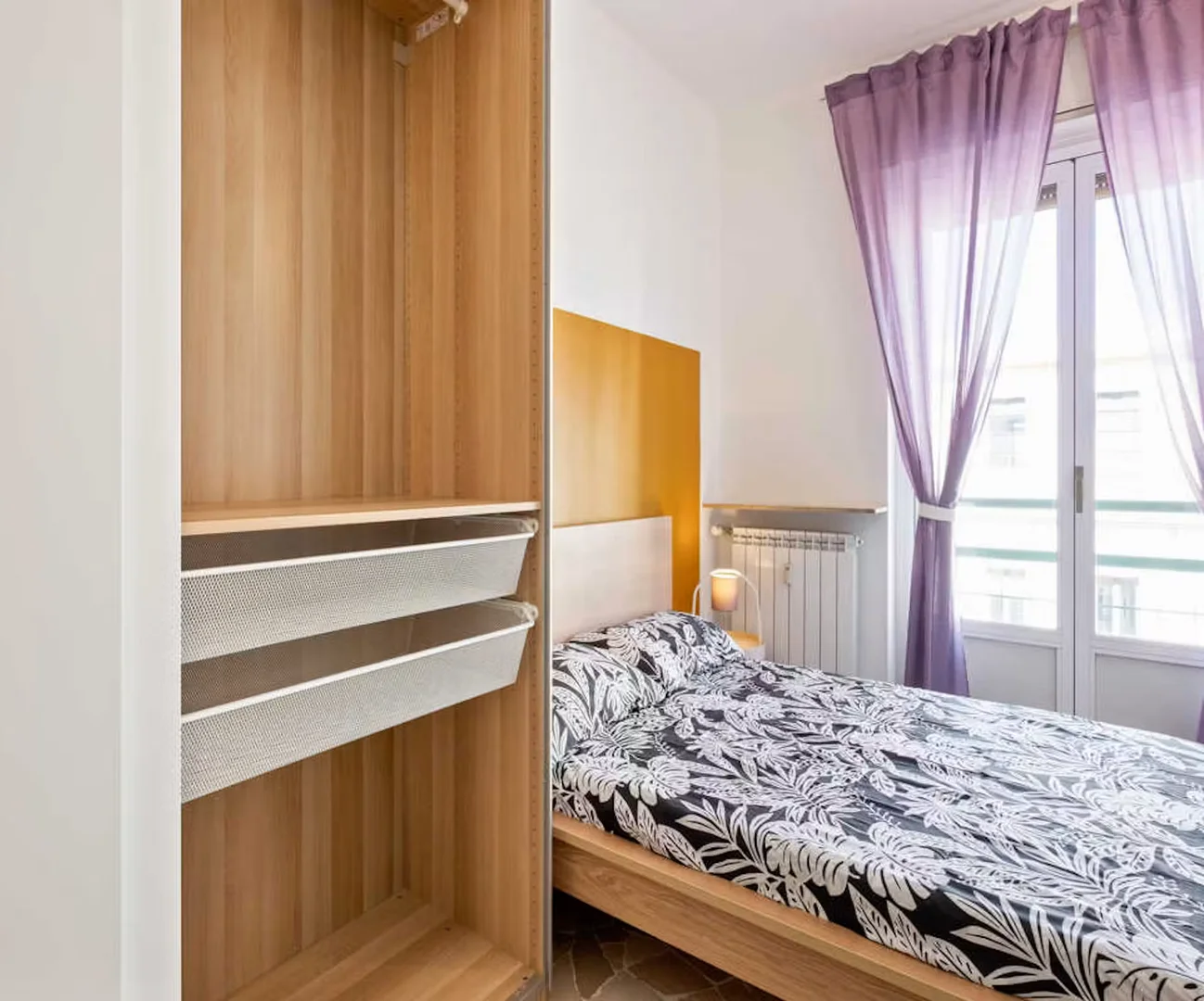 Economical student room with convenient location in 