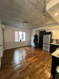Cheap private room in New York
