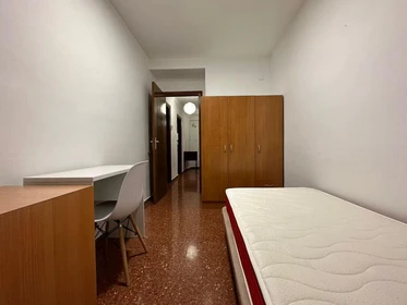 Chambre à louer avec lit double Granada