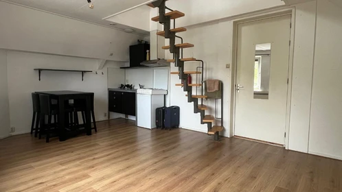 Quarto para alugar num apartamento partilhado em Groningen
