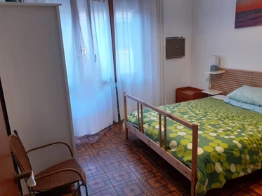 Alquiler de habitación en piso compartido en Venezia