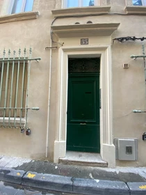 Logement de 2 chambres à Avignon