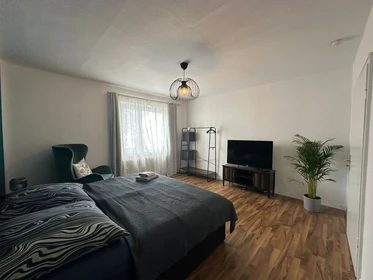 Zimmer mit Doppelbett zu vermieten Bochum