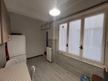 Stanza privata in Piazza Ghiaia, Parma Centro, immagine 9 di 9