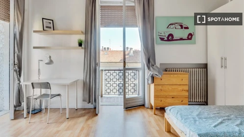 Milano de çift kişilik yataklı kiralık oda