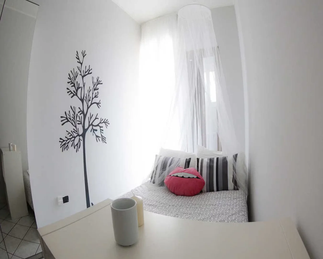 Habitación acogedora para estudiantes disponible en 