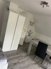 Stanza in affitto in appartamento condiviso a Monaco