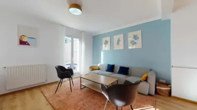Quarto para alugar num apartamento partilhado em Paris