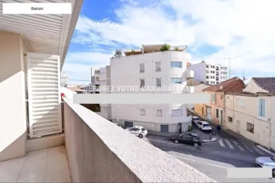 Alojamiento con 3 habitaciones en Nîmes