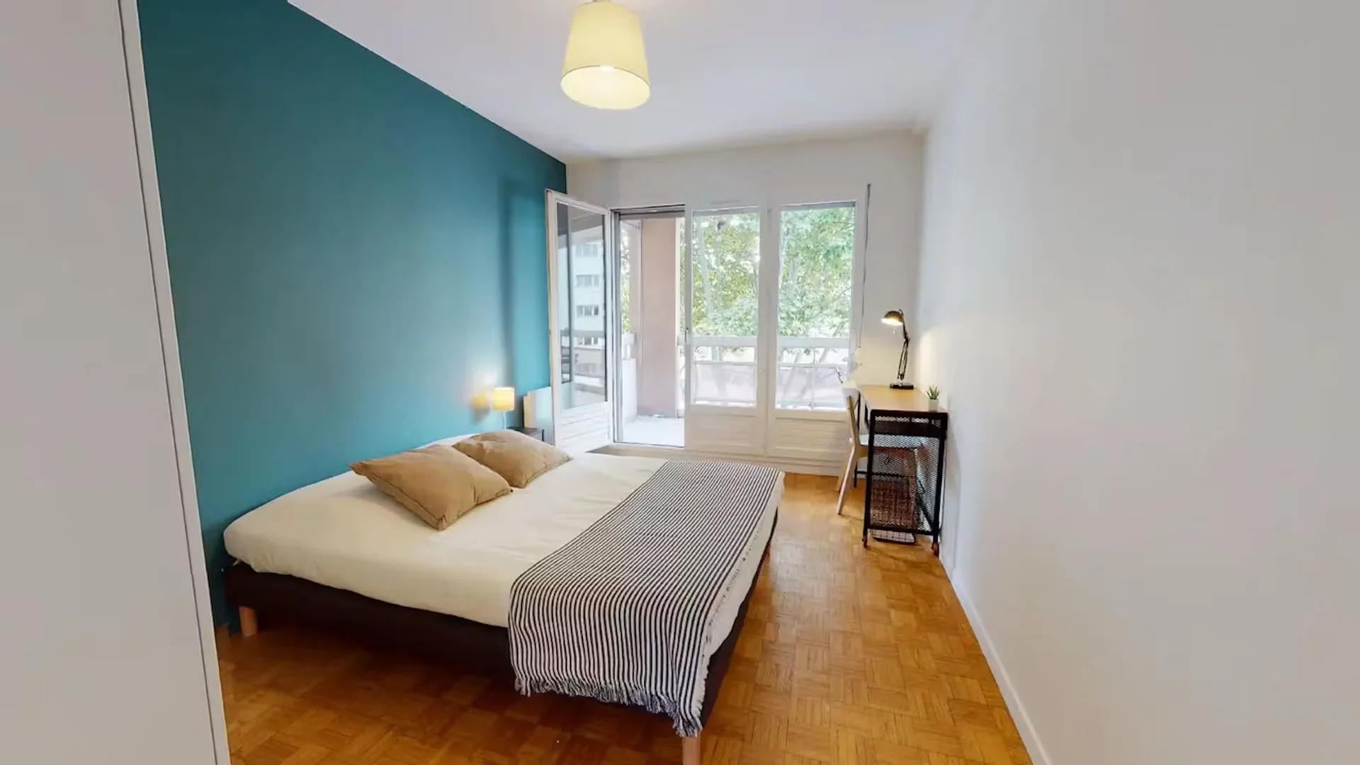 Budget-friendly student room close to campus in