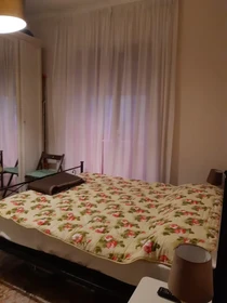 Chambre à louer avec lit double Naples