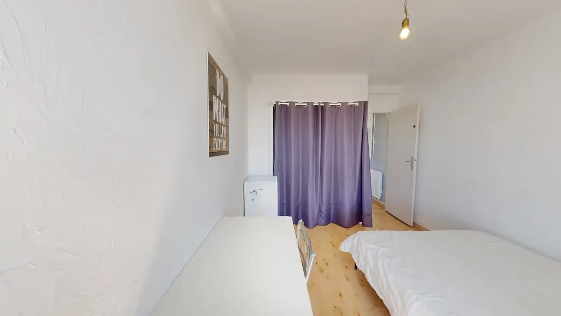 Chambre d'étudiant bon marché à proximité du campus dans 